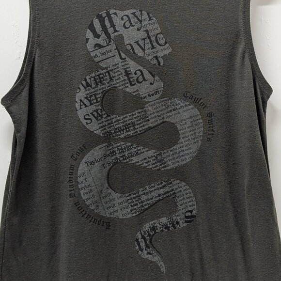 Taylor Swift 2018 Reputation Stadium Tour Snake Graphic Tank in Charcoal - Picture 7 of 14